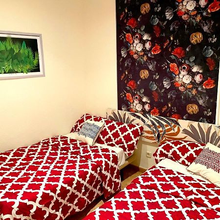 Bed and Breakfast Sol Montera & Parking Tph Madrid Exterior foto